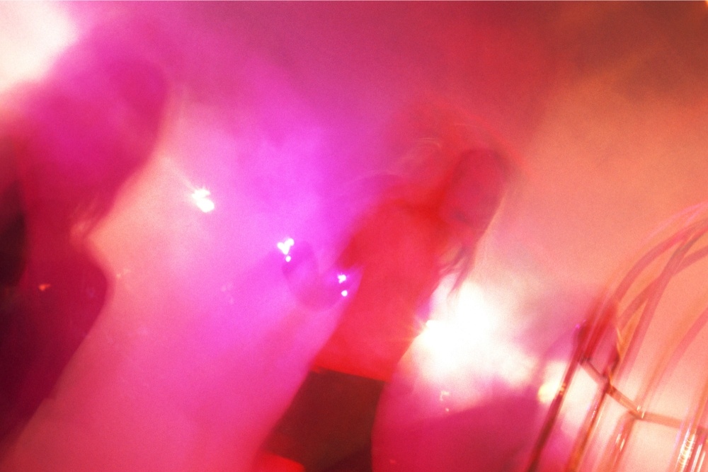 When dancing at a party, cocaine and alcohol are tempting but dangerous, Avenues Recovery warns.