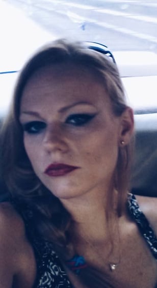 Image of blonde woman with heavy makeup as Avenues Recovery shares Kristine's story