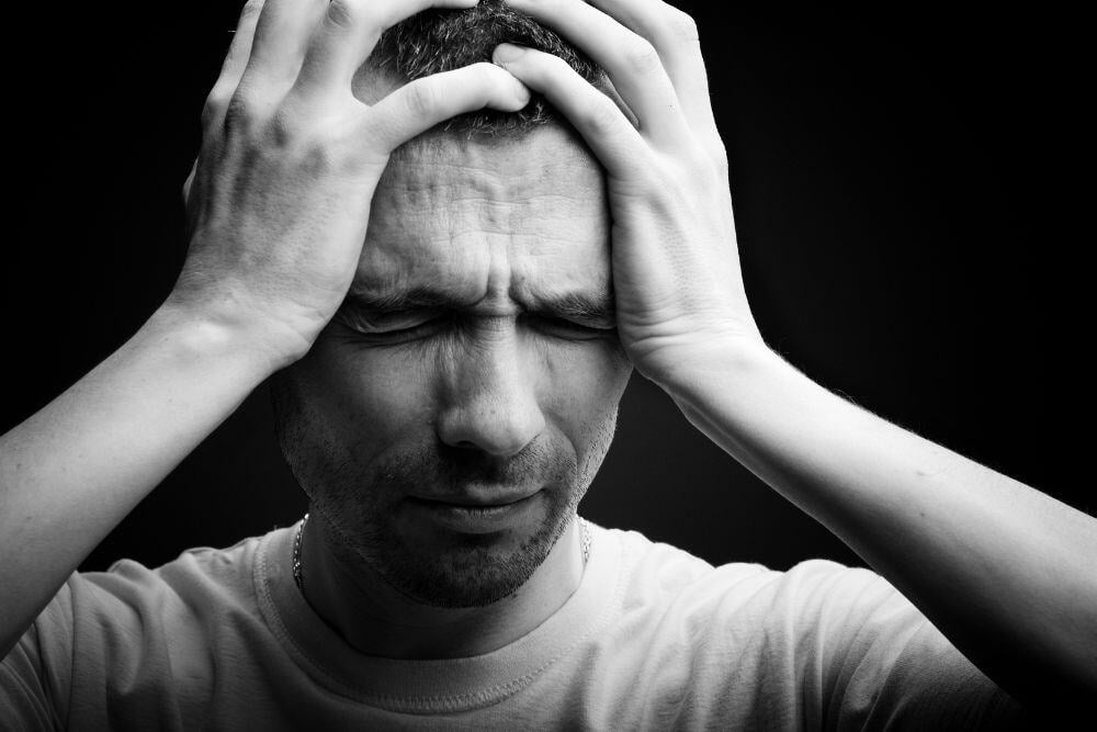 Symptoms of Seroquel abuse include dizziness and headaches, Avenues Recovery explain.