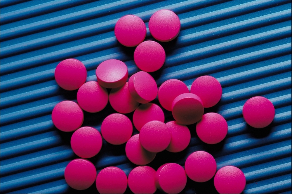 Teen painkiller addiction can occur with many types of painkillers, Avenues Recovery reports.