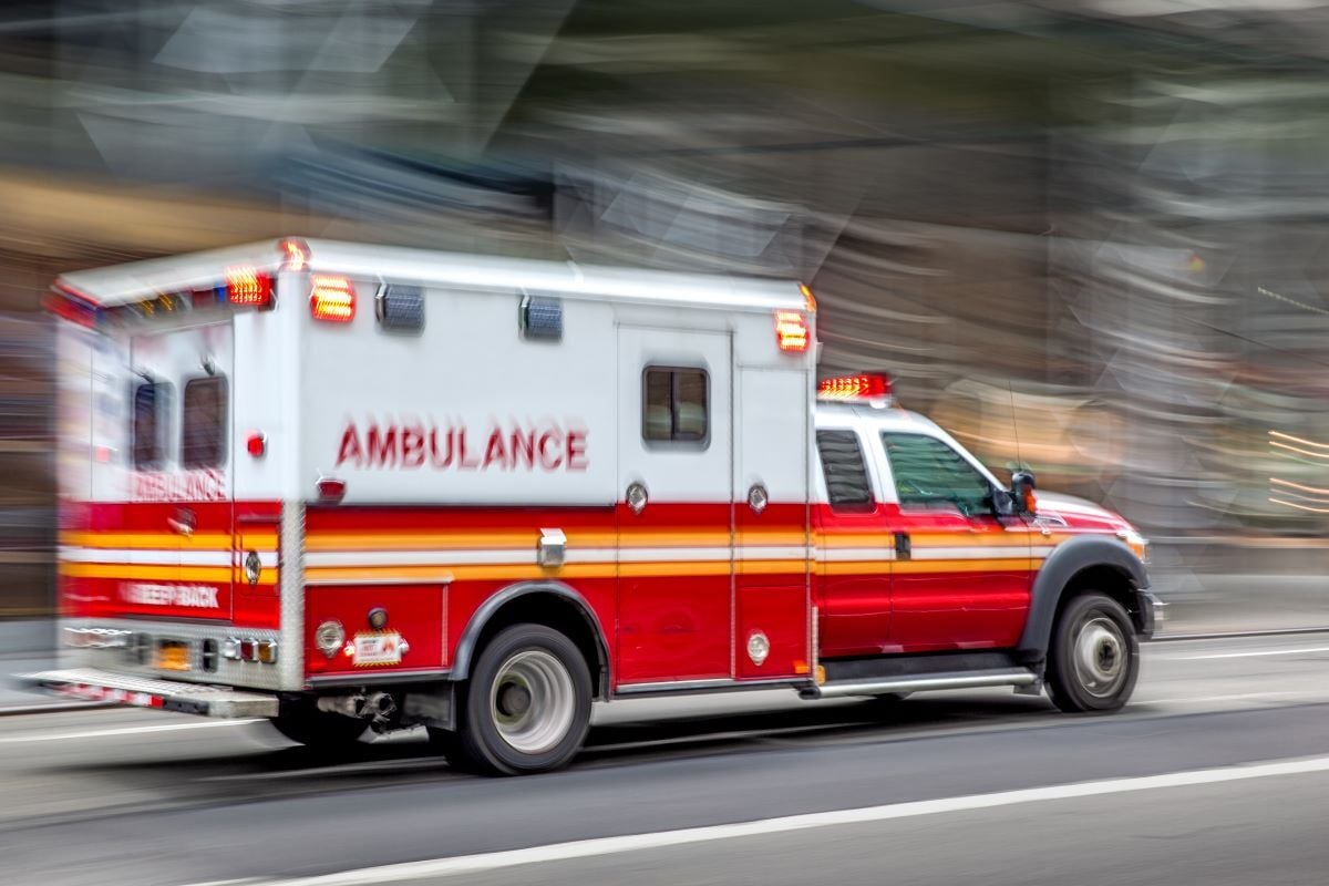 Image of speeding ambulance as Avenues Recovery explores heroin and alcohol