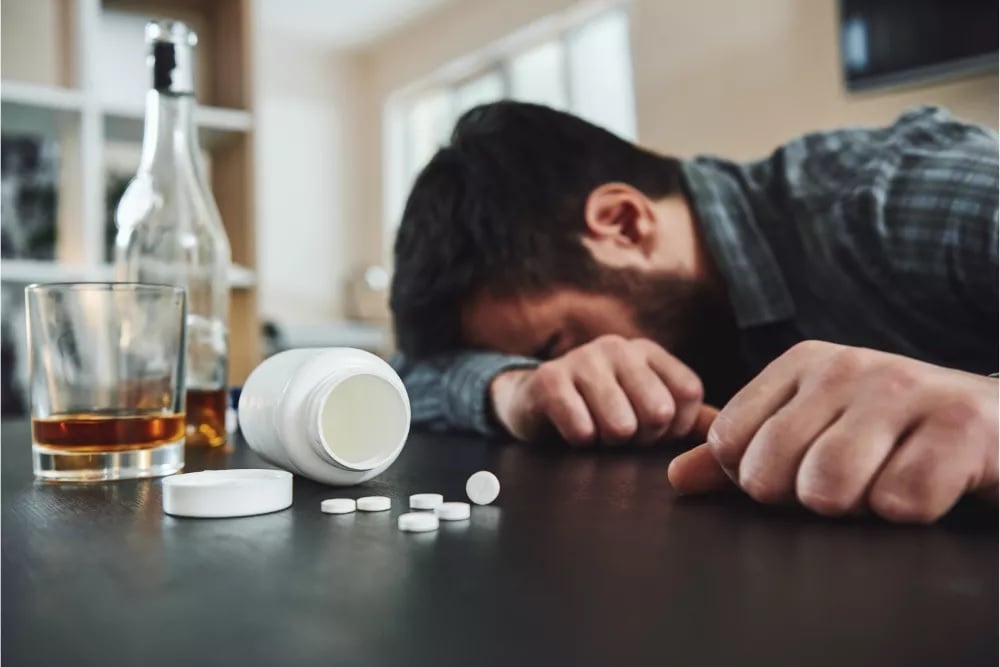 Ambien and Alcohol: The Dangers Involved When Mixing the Two