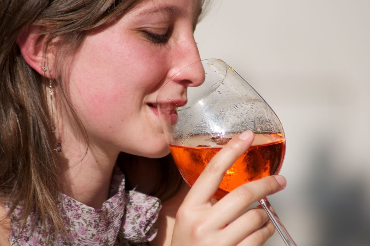 Does Alcohol Cause Acne or Make You Break Out?